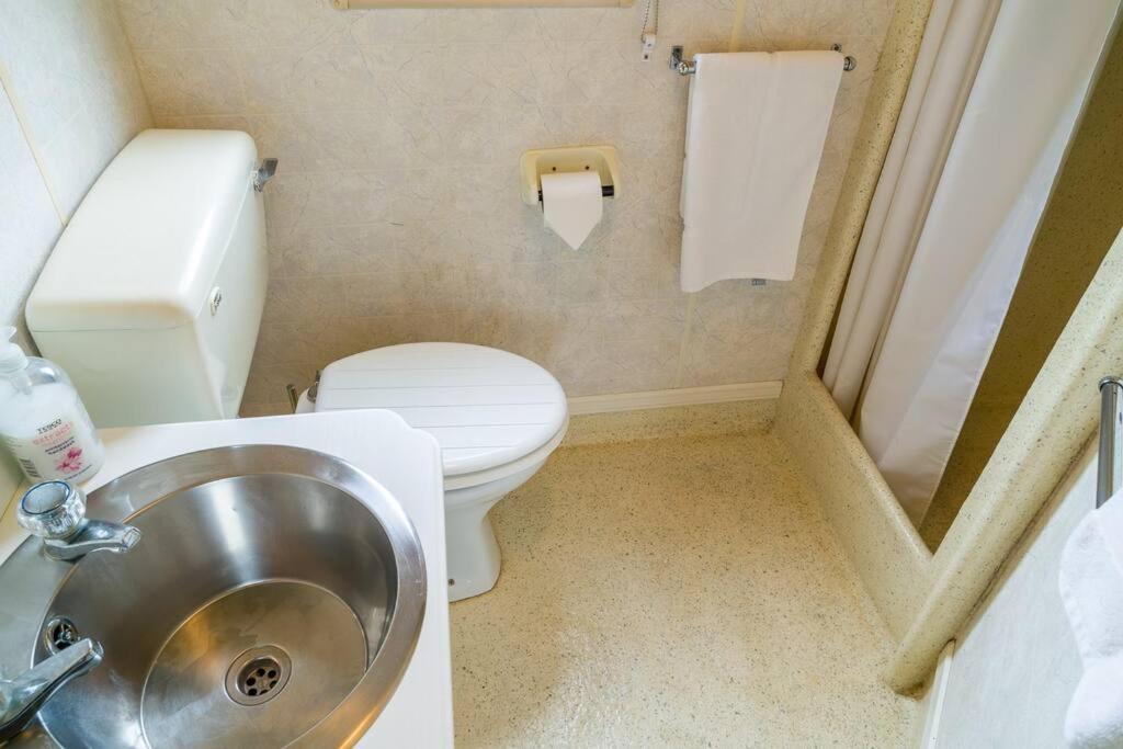 Wind In The Willows: Sleeps 4, Kitchen, Bathroom, Lounge, Wifi Napton on The Hill Luaran gambar